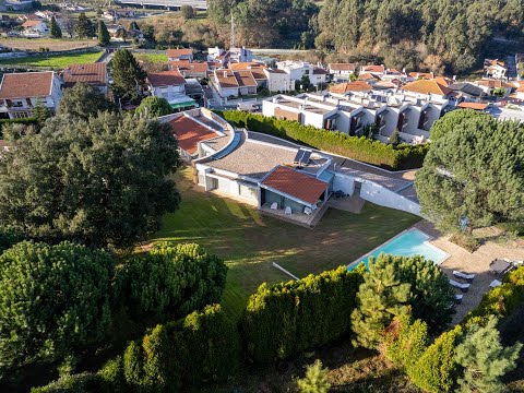 51 Rua da Azenha | Argoncilhe, Portugal - The Agency