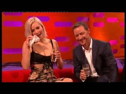 Toilet joke reduces Jennifer Lawrence to tears