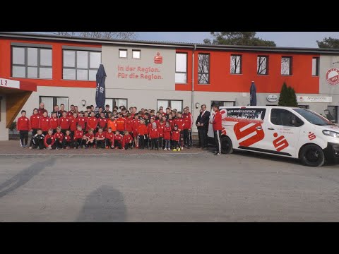 Hohenleipisch: Neuer Vereinsbus für den VfB - LAUSITZWELLE