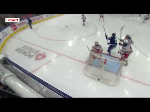 [TOR 2 - NYR 2] Matthews fires home his 25th of the season to tie the game.