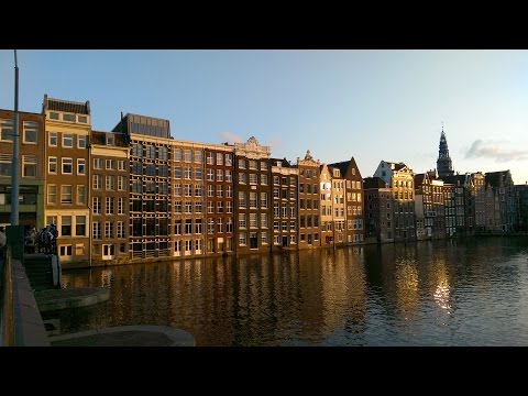 AMSTERDAM VRBO APARTMENT REVIEW - Warmoesstraat, Amsterdam - Leonard Does Europe S1 E44