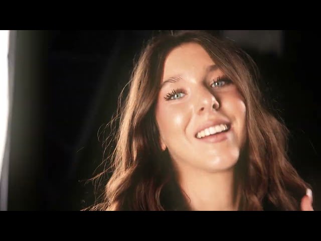 Aufsteiger-Hit: AURA von LENI WOESS ((jetzt ansehen))