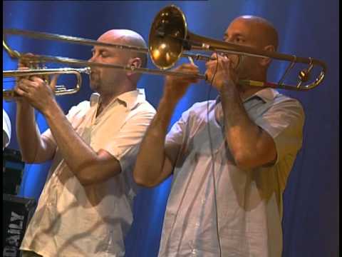 Gentleman feat. The Far East Band - Different Places [Live] (2007)