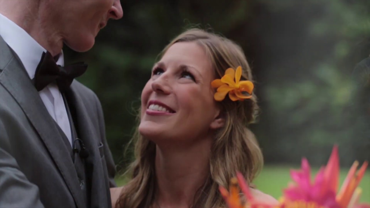 Wedding film at Haiku Gardens in Kaneohe, Oahu