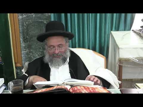 דקה עם החיד"א – האם חייב לצאת מהסוכה כשיורד גשם?