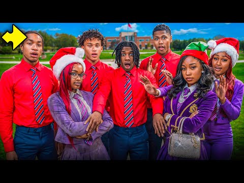 The Neighbors CHRISTMAS TREE 🌲 