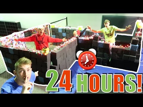 24 HOUR FORT OVERNIGHT CHALLENGE IN TRAMPOLINE PARK! Video