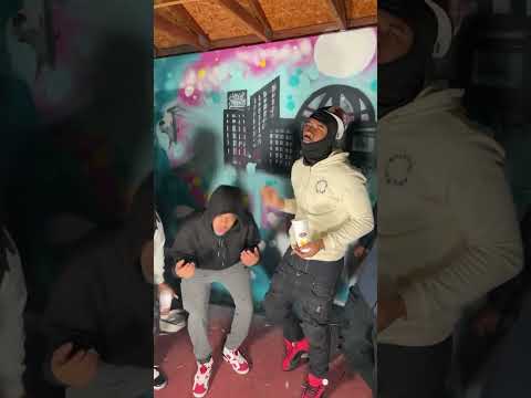 Lul Snake & SSRICHH33 Seen Getting Sturdy In Front Of Manzo.