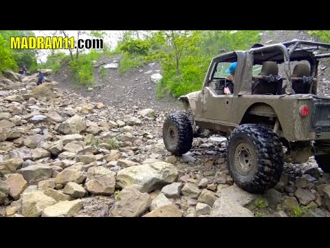 3 JEEPS AND A TOYOTA 4-RUNNER ROCK CRAWLING