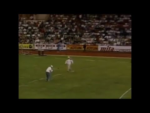 Javelin Thrower Spears Judge