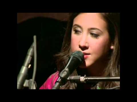 Vanessa Carlton   A Thousand Miles Acoustic - White Houses -  @ VH1 - YouTube
