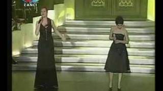 Sertab Erener & Candan Erçetin - Yanarım (Live)