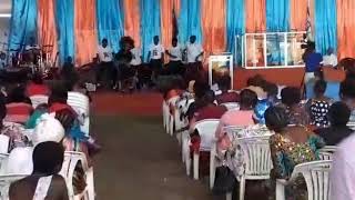 Download lagu Ufufuo na uzima kwa askof gwajima gereway rose angalia no 0764846398 mp3