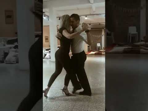 Demo clase Tango Pista - Leandro Capparelli & Jeannette Erazú (18/04/2022)