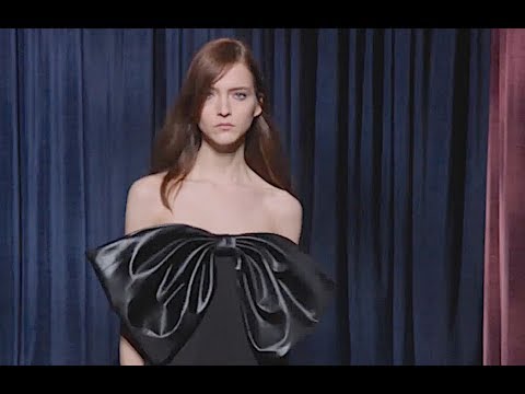 GIVENCHY Fall 2018/2019 Paris - Fashion Channel