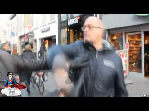 Kiedy ostatnio stawiał Pan kloca? Rudy kretyn dostaje w