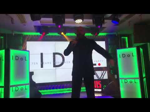 Выступление Юрия Годо' на юбилее Дома моды "IDoL"