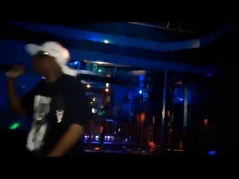 Fame-ous Barz Shuts down the stage open ups for Kxng Crooked @ The Slaughter Sunday Concert