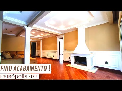 BELÍSSIMA COBERTURA A VENDA EM BAIRRO NOBRE - 184M² - 4 SUÍTES - PETRÓPOLIS/RJ