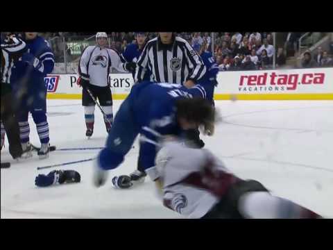 Garnet Exelby vs Matt Hendricks - October 13th 2009 - Maple Leafs vs Avalanche (HD)