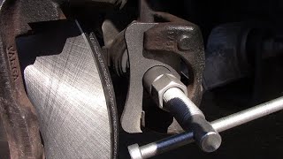 2002 - 2005 Thunderbird Rear Brake Pad and Rotor Replacement (Screw in Calipers)