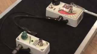 Video thumbnail for Catalinbread Super Chili Picoso vs Serrano boost Clean tone by gearmanndude