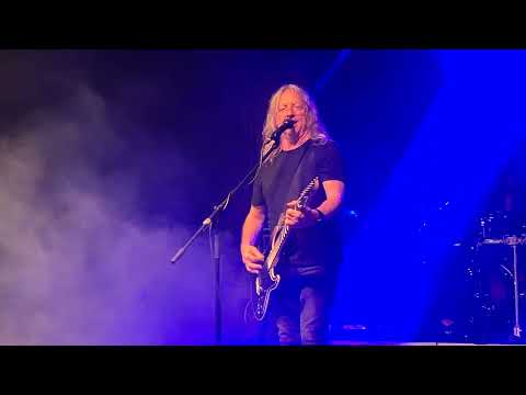 Alkehol - Zase sám / A + A Tour 2025 (Benešov, 4.10.2025)