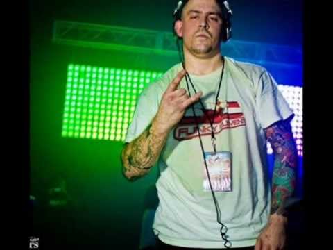 DANK (USA),Billy The Kit,Yves V & Felguk - Punish The Wanker WOW (Snaikerss Masshup)