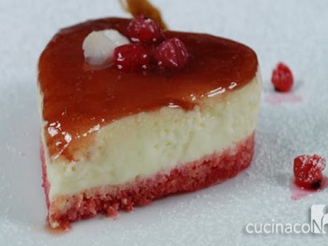 Bavarese alla vaniglia con gelatina di ribes