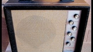 Video thumbnail for Silvertone 1472 Amplifier. by soundcheckvideos