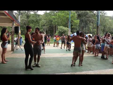 DESTRUINDO NO FORROZÃO CABULOSO