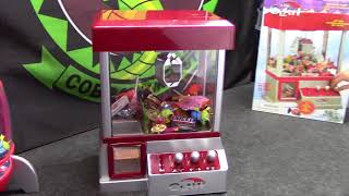 The Claw Crane Machine by ETNA - Unboxing & Review