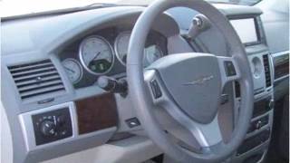 preview picture of video '2010 Chrysler Town & Country Used Cars Manchester IA'