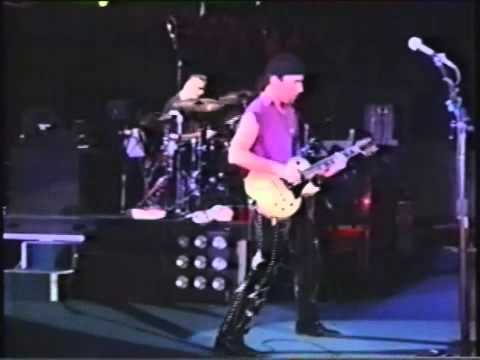 U2 - Until The End Of The World - Zoo Tv Tour - Arco Arena, Sacramento - 17.04.1992