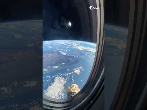 Axiom 3 departing the International Space Station 👋