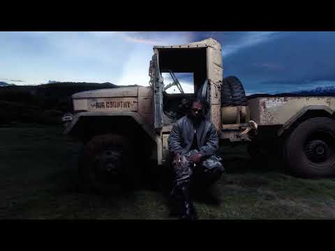 sosocamo - i don't mind [Official Visualizer]