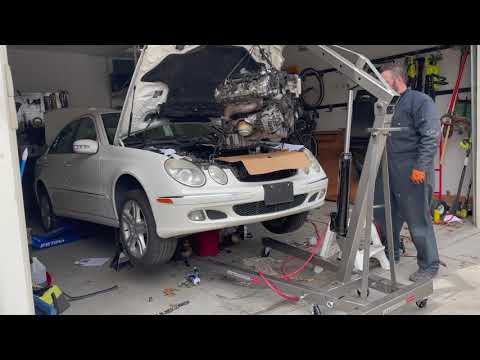 2006 Mercedes E350 Engine Removal