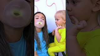 Download lagu Cute baby 😘😍👼 mp3