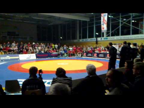 SV Wacker Burghausen - SV Germania 04 Weingarten - Ringen DMM VF 2011 - Einlauf