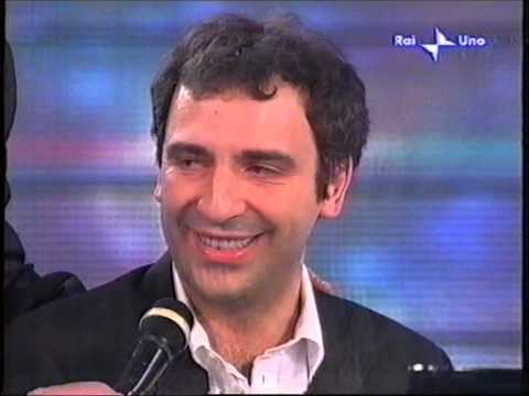 Stefano Bollani omaggia Johnny Dorelli con Lettera a Pinocchio e Love in Portofino. Sanremo 2007