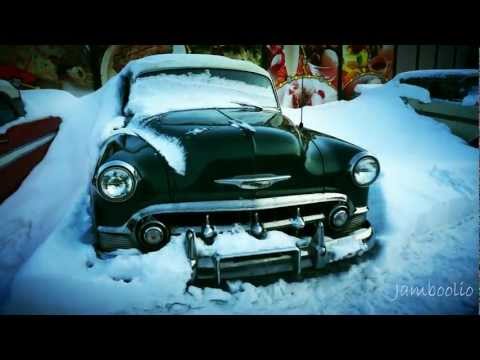 ROUTE 66 MOTEL (Finland): Lots of classic American cars buried in snow!