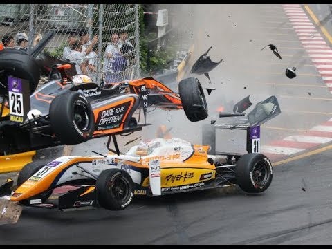 download lagu mp3 mp4 Macau Crash F3, download lagu Macau Crash F3 gratis, unduh video klip Macau Crash F3