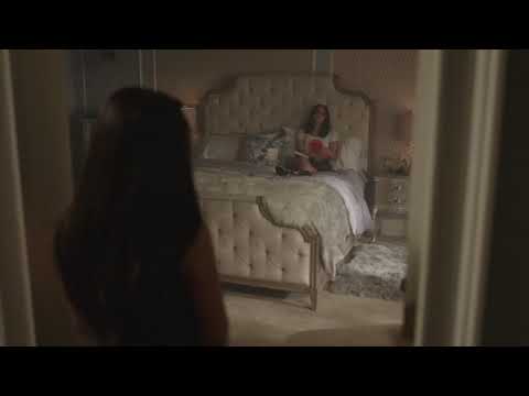 Hermione Lectures Veronica on Loyalty | Deleted Scene | Riverdale