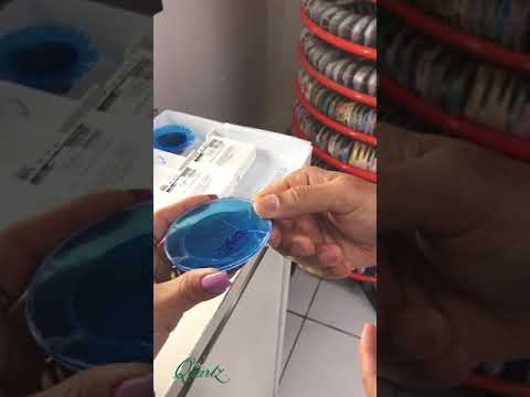 Processo de montagem de um óculos de grau - Óticas Quartz