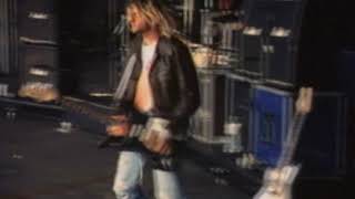 Kurt Cobain greets Sonic Youth (1991)