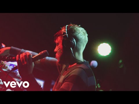 Robert DeLong - Long Way Down (Live)