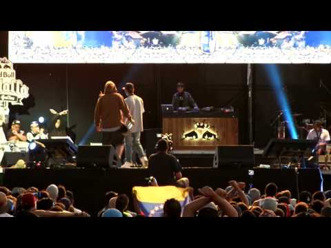 Imigrante V/s Tom Crowley "Batalla de los Gallos" Chile 2015