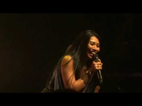 Anggun - Nos vies parallèles (Live @ Café de la Danse)