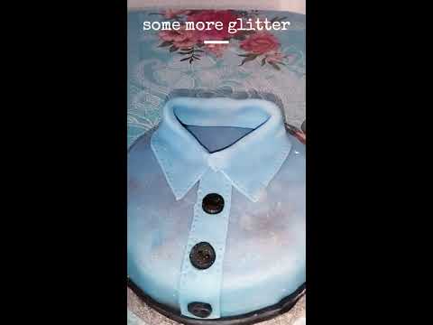 Tee shirt fondant cake