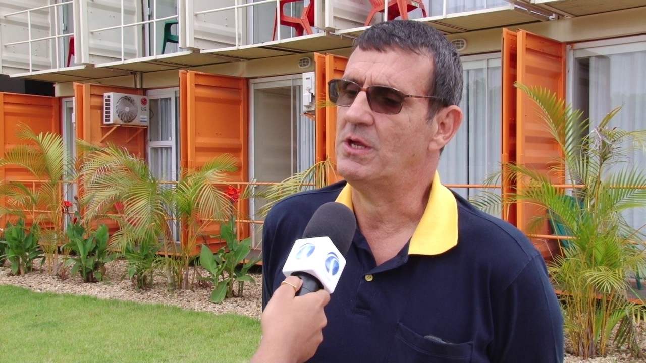 Empresário constroi apartamentos dentro de containers